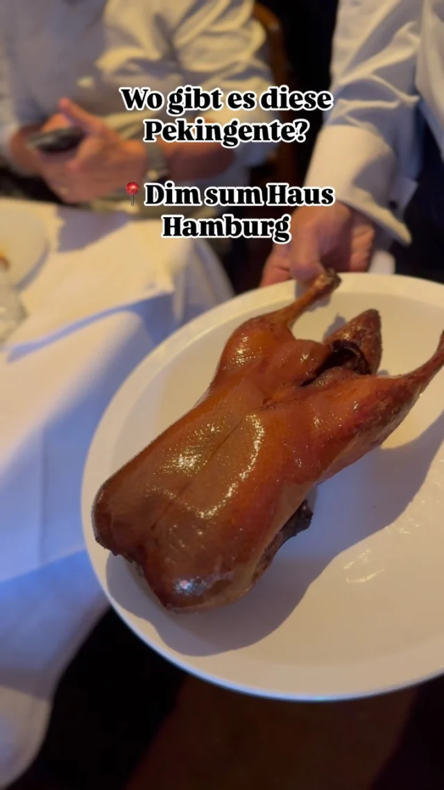 Dim sum Haus seit 1964 @dimsumhaus 
Kirchenallee 37
20099 Hamburg

Oder als Kochbox bei MaryKwong.de @marykwong.de
